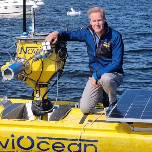 INNOVATION A wave power plant that can be combined with wind power and solar cells.
Last autumn, the Swedish company NoviOcean by Novige won the Startup4Climate
competition with its innovative power plant. Now the company's founder Jan Skjoldhammer
hopes that the company can scale up the solution in collaboration with offshore wind farms.